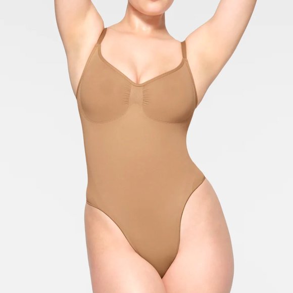 NWT SKIMS Seamless Sculpt Thong Bodysuit